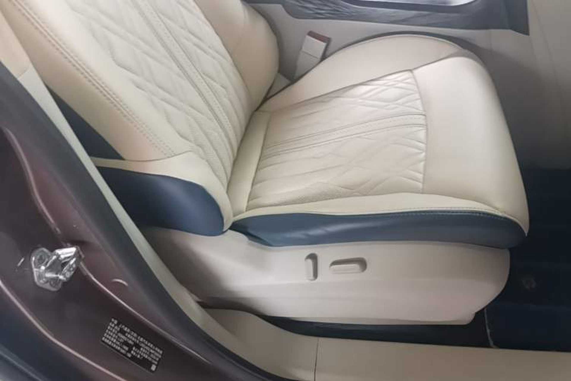 Used Buick GL8 2020 Land Cruiser Executive Class 652T Comfort Model Right Front Seat