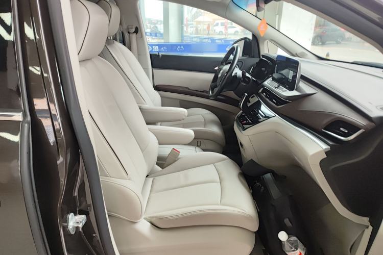 Used Buick GL8 2020 Land Business Class 652T Luxury Model Right Front Seat