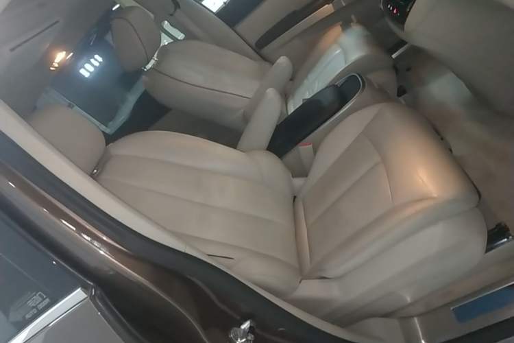 Used Buick GL8 2020 Land Business Class 652T Luxury Model Right Front Seat