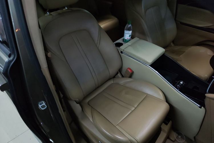 Used Buick GL8 2020 ES Land Cruiser 653T Flagship Model Right Front Seat