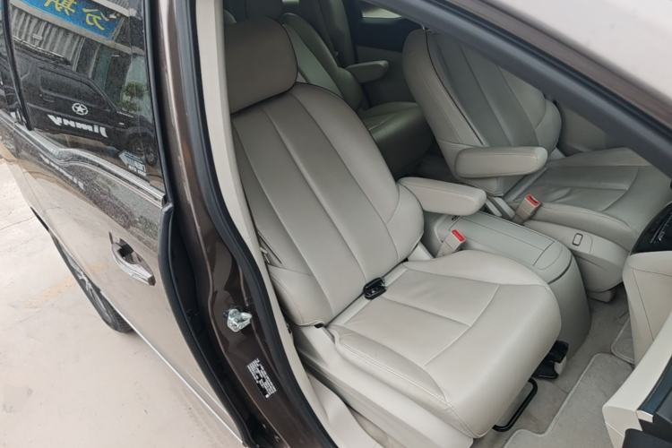 Used Buick GL8 2020 Land Business Class 652T Luxury Model Right Front Seat