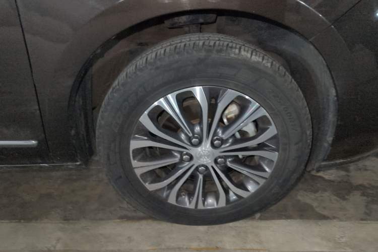 Used Buick GL8 2020 Land Business Class 652T Luxury Model Right Front Wheel Hub