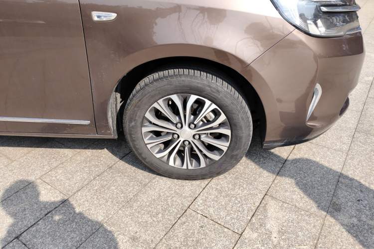Used Buick GL8 2020 Land Business Class 652T Luxury Model Right Front Wheel Hub