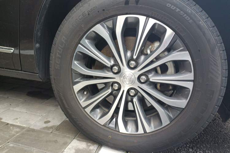 Used Buick GL8 2020 Land Business Class 652T Luxury Model Right Front Wheel Hub