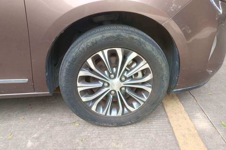 Used Buick GL8 2020 Land Business Class 652T Luxury Model Right Front Wheel Hub