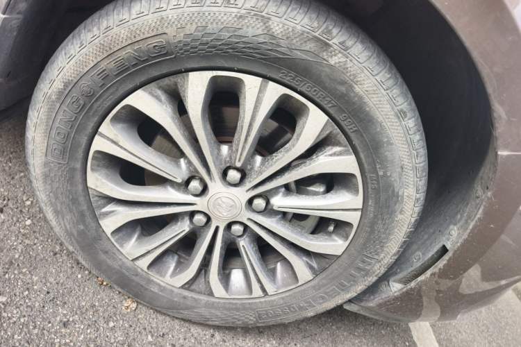 Used Buick GL8 2020 Land Business Class 652T Luxury Model Right Front Wheel Hub