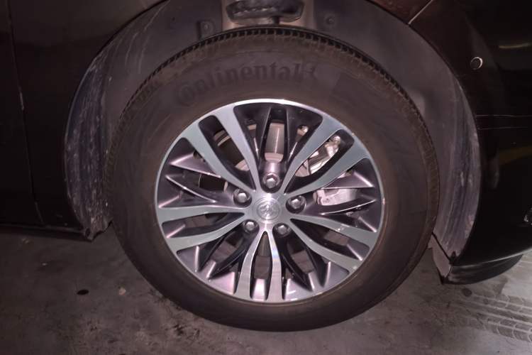 Used Buick GL8 2020 ES Land Cruiser 653T Luxury Edition Right Front Wheel Hub