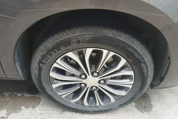 Used Buick GL8 2020 Land Business Class 652T Luxury Model Right Front Wheel Hub