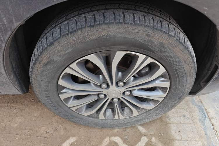 Used Buick GL8 2020 Land Business Class 652T Premium Model Right Front Wheel Hub