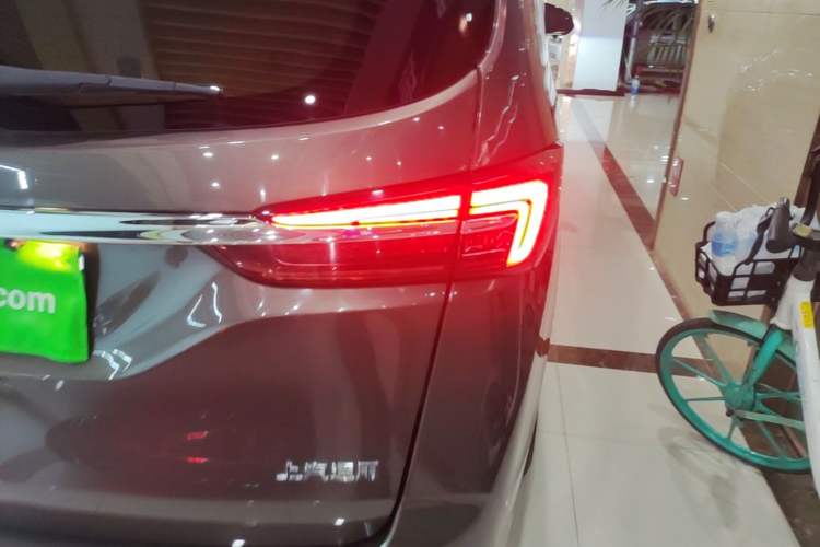 Used Buick GL8 2020 Land Business Class 652T Luxury Model Right Rear Taillight