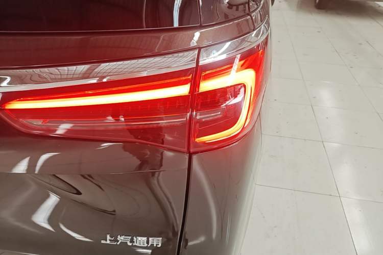 Used Buick GL8 2020 ES Land Cruiser 653T Luxury Edition Right Rear Taillight