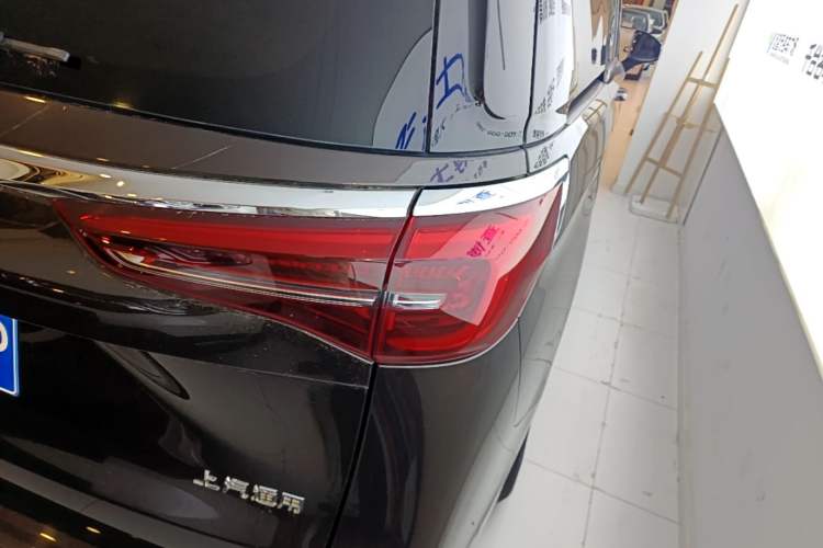 Used Buick GL8 2020 ES Land Cruiser 653T Luxury Edition Right Rear Taillight