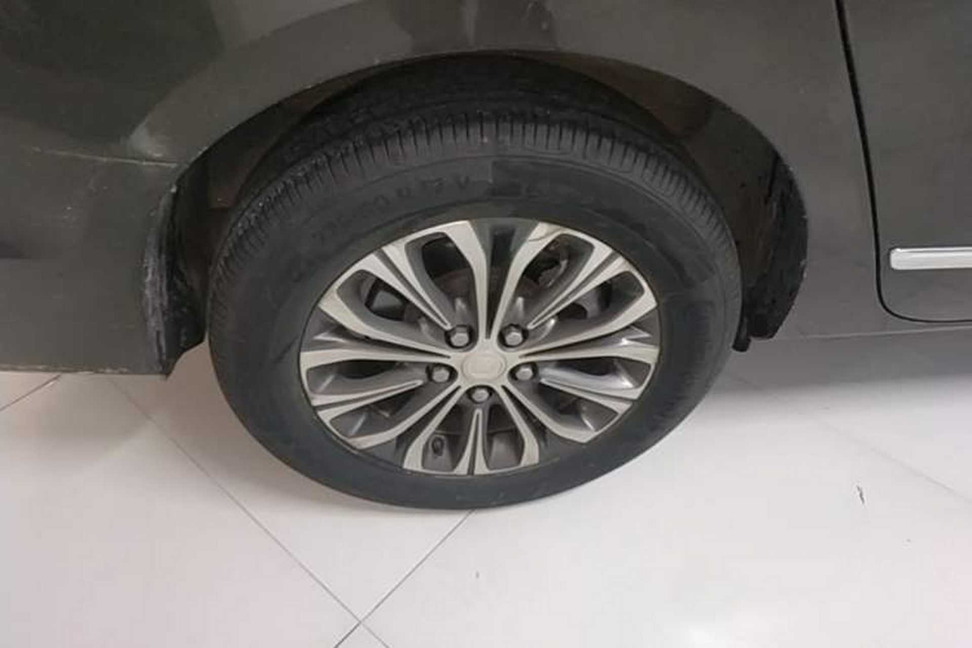 Used Buick GL8 2020 Land Business Class 652T Luxury Model Right Rear Wheel Hub