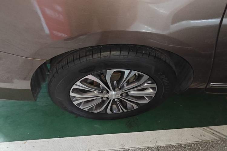 Used Buick GL8 2020 Land Business Class 652T Premium Model Right Rear Wheel Hub