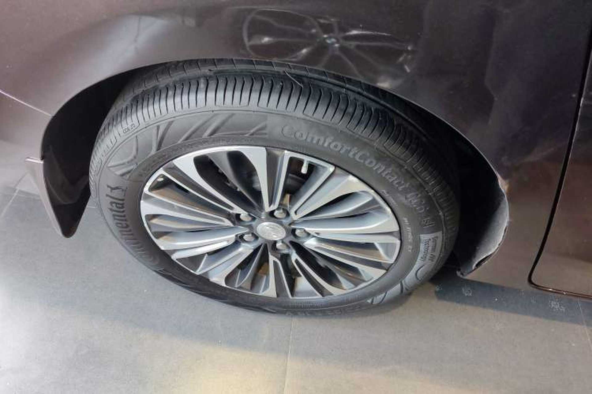 Used Buick GL8 2020 ES Land Cruiser 653T Luxury Model Right Rear Wheel Hub