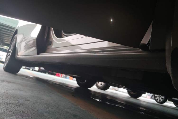 Used Buick GL8 2020 ES Land Cruiser 653T Luxury Model Right Side Sill
