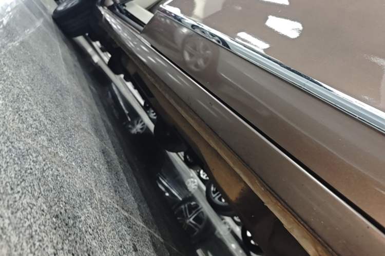 Used Buick GL8 2020 Land Business Class 652T Premium Model Right Side Sill