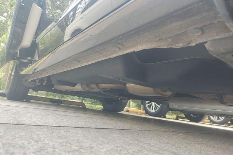 Used Buick GL8 2020 Land Business Class 652T Premium Model Right Side Sill