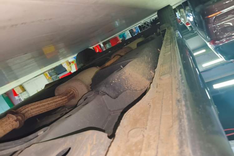 Used Buick GL8 2020 Land Business Class 652T Luxury Model Right Side Sill