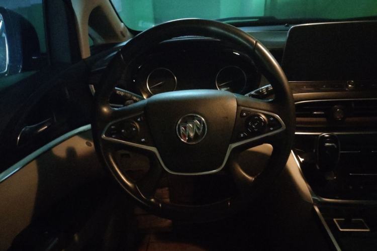 Used Buick GL8 2020 Land Business Class 652T Luxury Model Steering Wheel