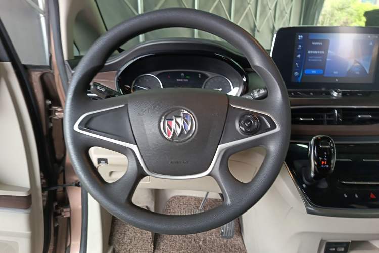 Used Buick GL8 2020 Land Cruiser Executive Class 652T Comfort Model Steering Wheel