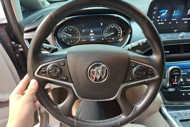 Used Buick GL8 2020 Land Business Class 652T Luxury Model Steering Wheel