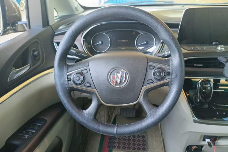 Used Buick GL8 2020 Land Business Class 652T Luxury Model Steering Wheel