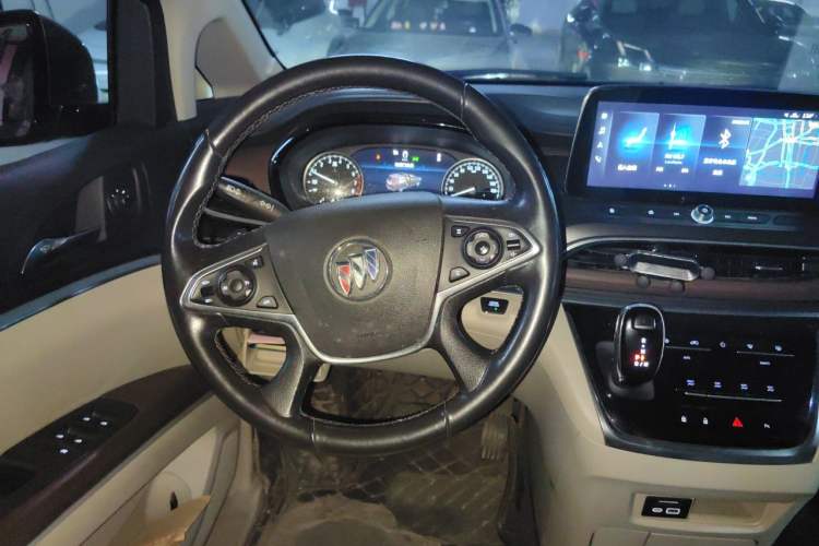 Used Buick GL8 2020 Land Business Class 652T Luxury Model Steering Wheel