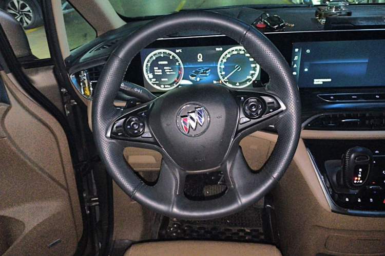 Used Buick GL8 2020 ES Land Cruiser 653T Smart Flagship Model Steering Wheel