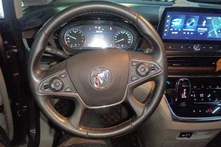 Used Buick GL8 2020 Land Business Class 652T Premium Model Steering Wheel