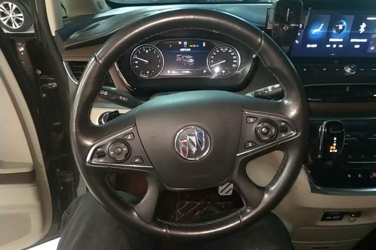 Used Buick GL8 2020 Land Business Class 652T Luxury Model Steering Wheel