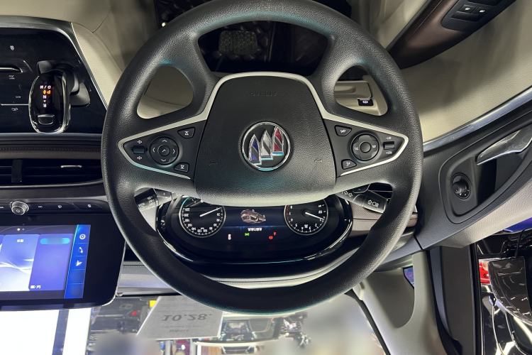 Used Buick GL8 2020 Land Cruiser Executive Class 652T Comfort Model Steering Wheel