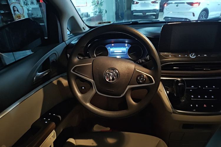 Used Buick GL8 2020 Land Cruiser Executive Class 652T Comfort Model Steering Wheel