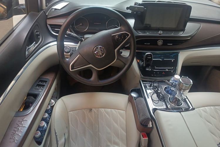 Used Buick GL8 2020 Land Cruiser Executive Class 652T Comfort Model Steering Wheel