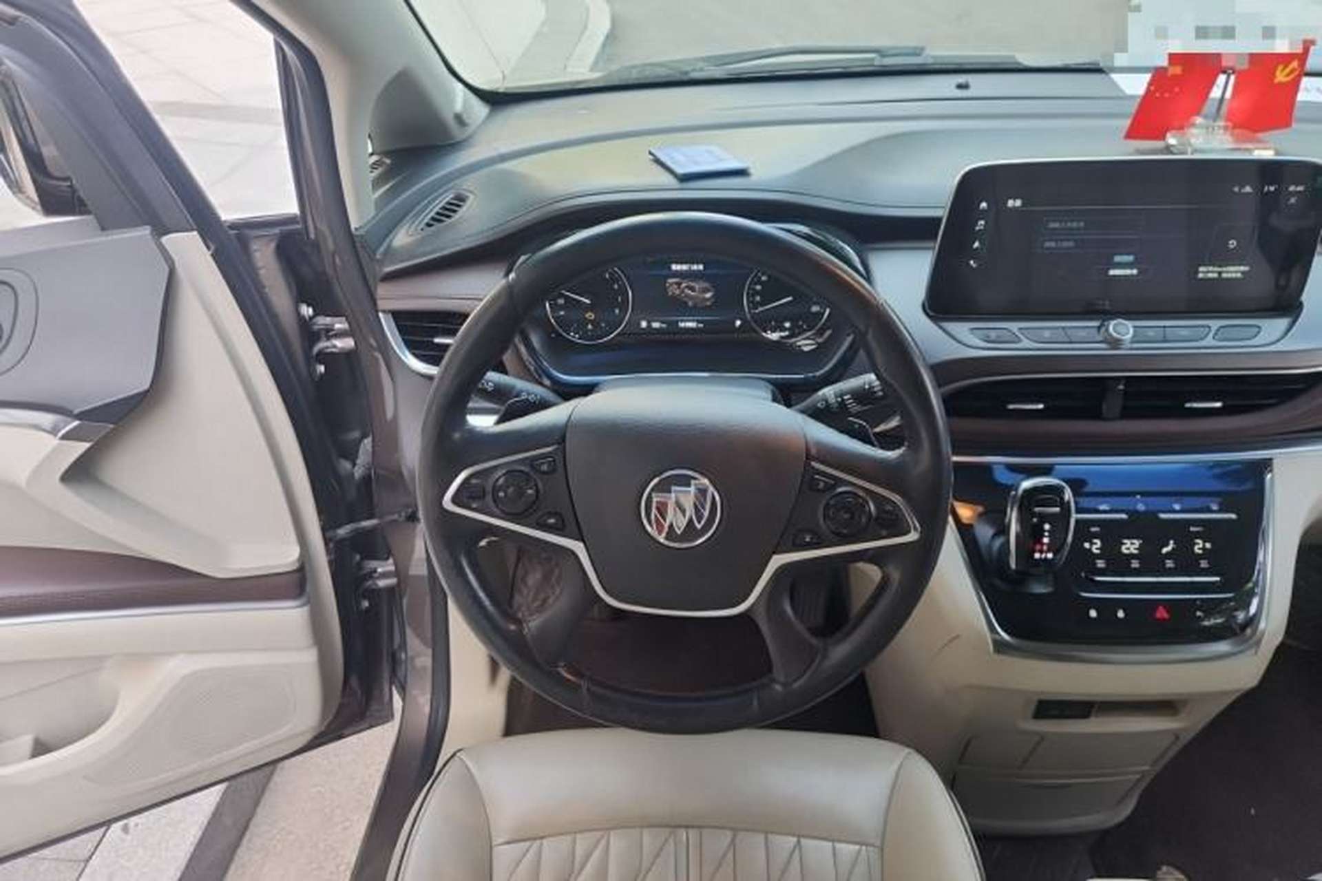 Used Buick GL8 2020 Land Business Class 652T Luxury Model Steering Wheel