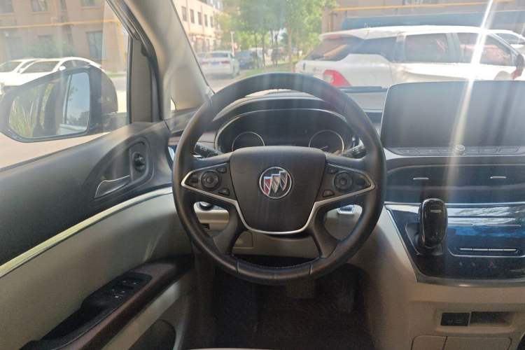 Used Buick GL8 2020 Land Business Class 652T Premium Model Steering Wheel