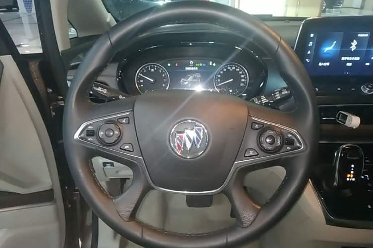Used Buick GL8 2020 Land Business Class 652T Luxury Model Steering Wheel
