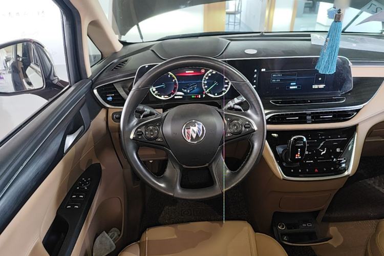 Used Buick GL8 2020 ES Land Cruiser 653T Luxury Model Steering Wheel