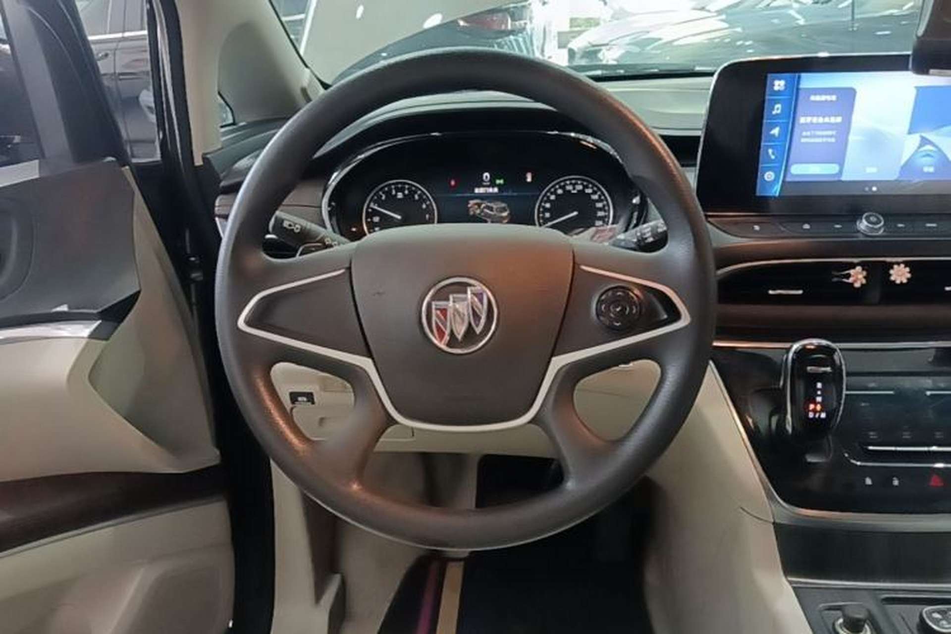 Used Buick GL8 2020 Land Cruiser Executive Class 652T Comfort Model Steering Wheel