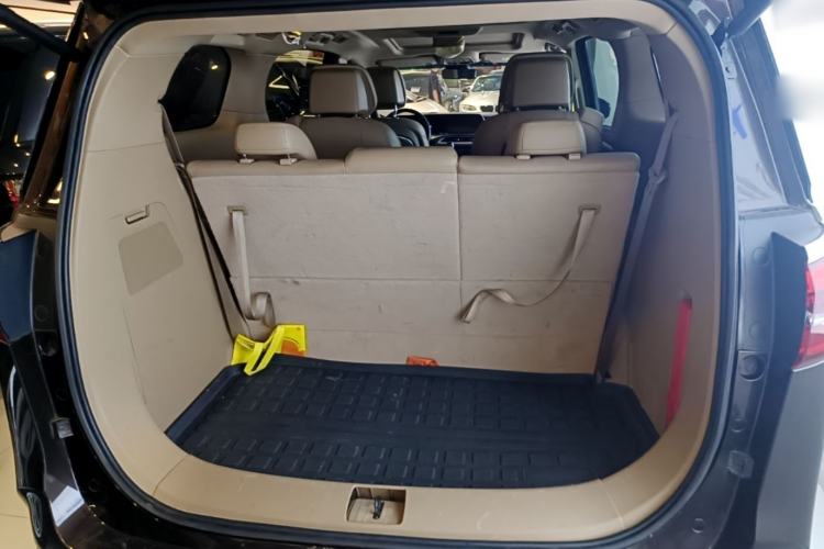 Used Buick GL8 2020 ES Land Cruiser 653T Luxury Edition Trunk