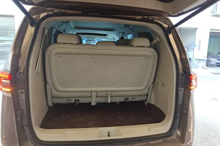 Used Buick GL8 2020 Land Business Class 652T Luxury Model Trunk