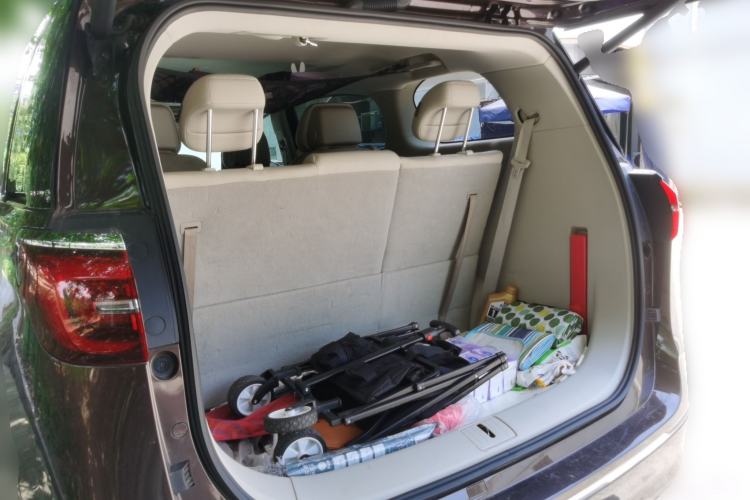 Used Buick GL8 2020 ES Land Cruiser 653T Comfort Edition Trunk