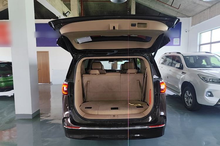 Used Buick GL8 2020 ES Land Cruiser 653T Luxury Model Trunk