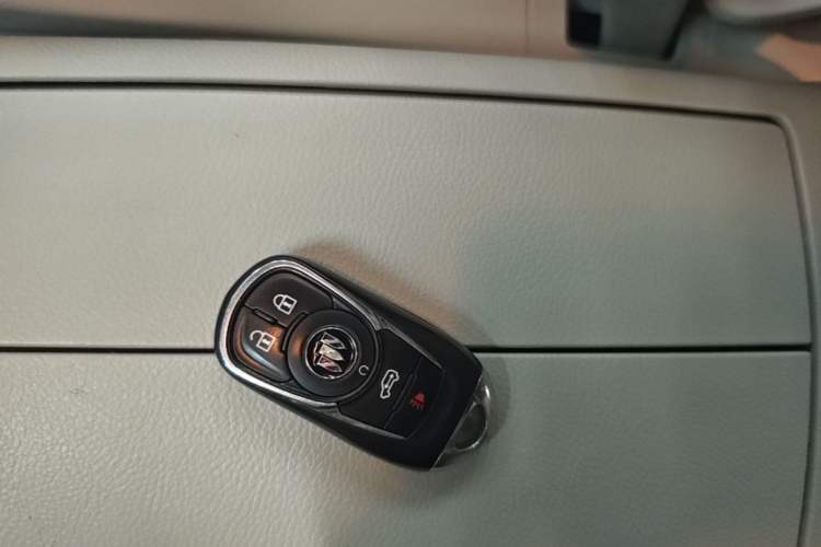 Used Buick GL8 2020 Land Business Class 652T Luxury Model Vehicle Key