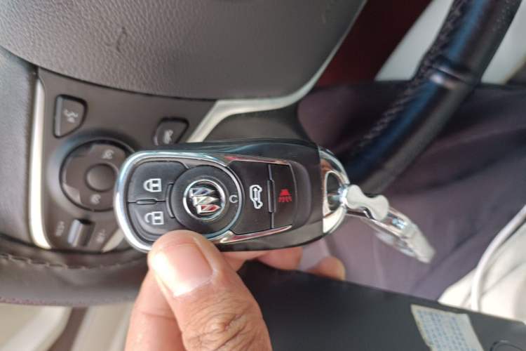 Used Buick GL8 2020 Land Business Class 652T Luxury Model Vehicle Key