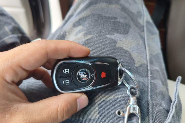 Used Buick GL8 2020 Land Cruiser Executive Class 652T Comfort Model Vehicle Key