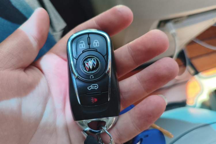 Used Buick GL8 2020 Land Business Class 652T Luxury Model Vehicle Key