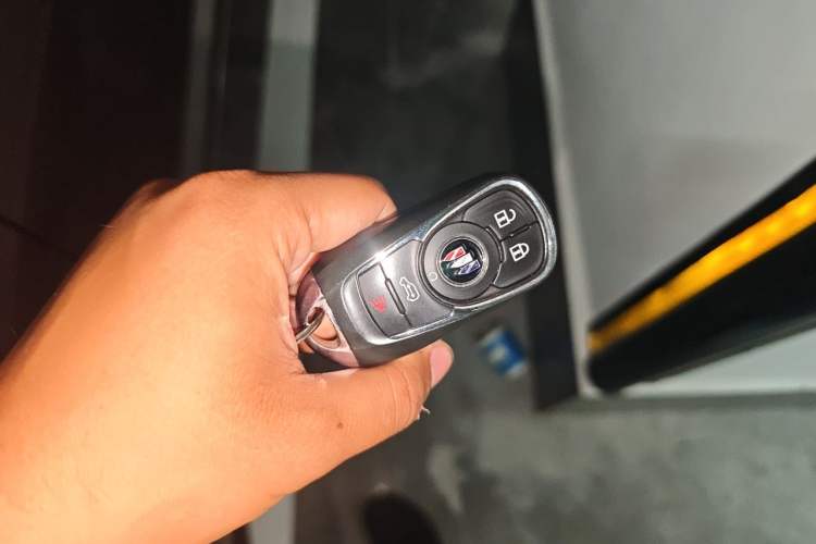 Used Buick GL8 2020 Land Business Class 652T Luxury Model Vehicle Key