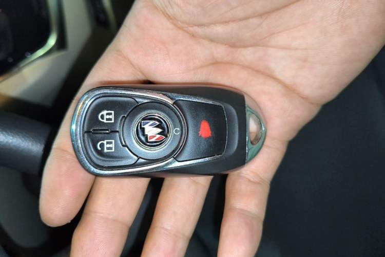 Used Buick GL8 2020 Land Cruiser Executive Class 652T Comfort Model Vehicle Key