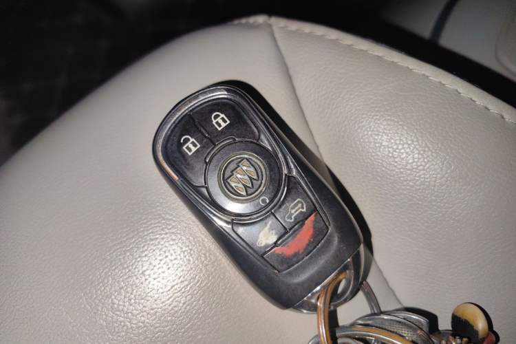 Used Buick GL8 2020 Land Business Class 652T Luxury Model Vehicle Key